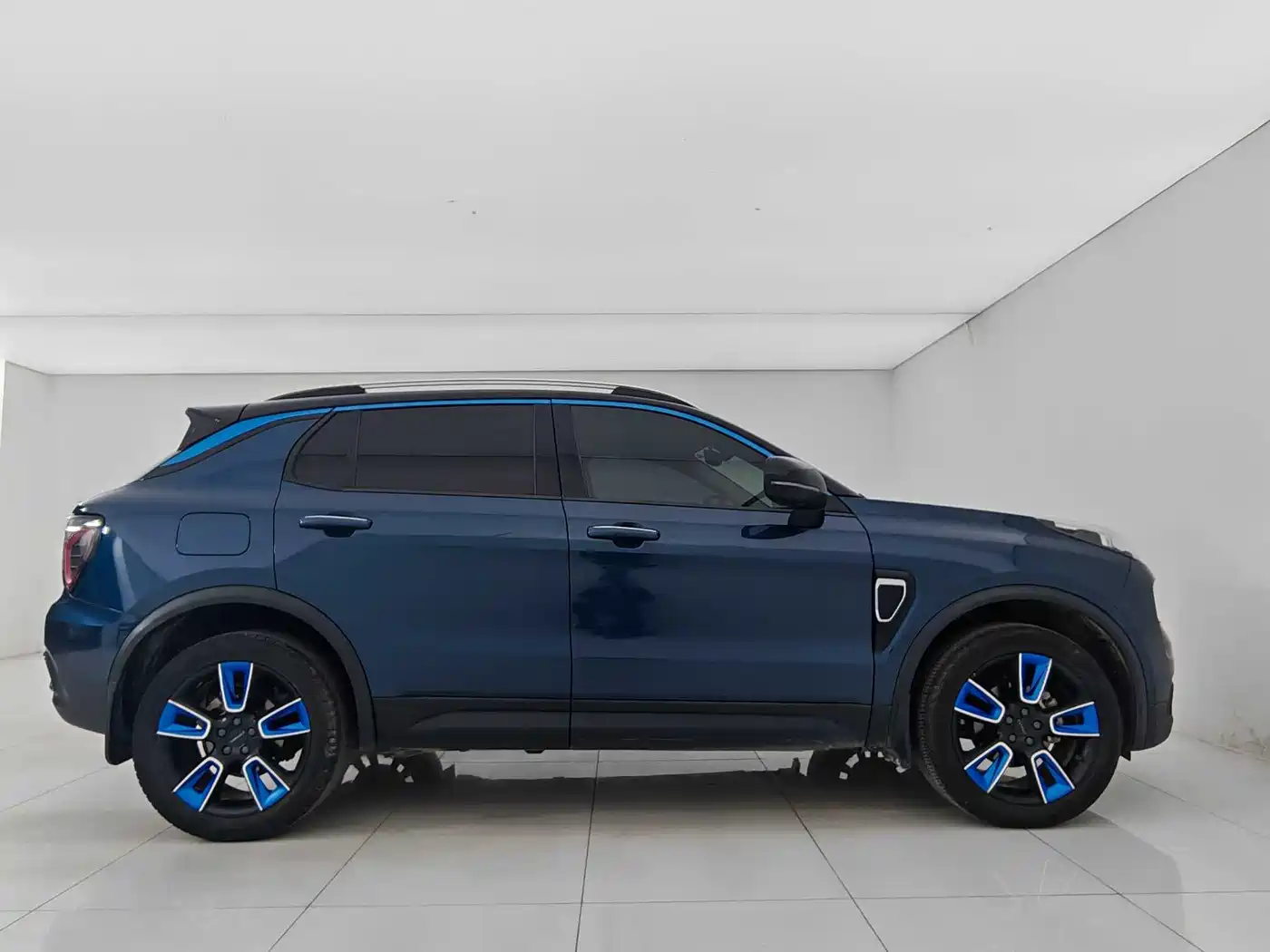 Lynk & Co 01 2019 2.0T 2WD Pro Edition China V фото 8