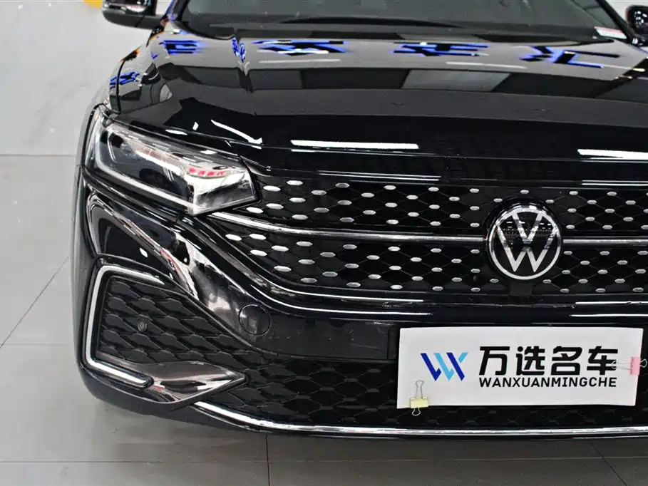 Volkswagen Passat 2023 Facelift 330TSI Starlight Elite Edition фото 3