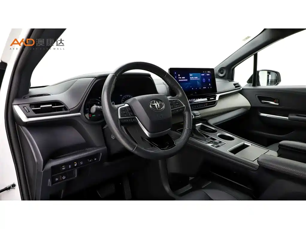 Toyota Granvia 2022 Model Year 2.5L Hybrid Flagship Edition фото 6