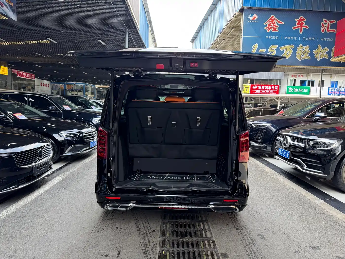 Mercedes-Benz Vito 2023 2.0T Elite 7-Seater фото 31