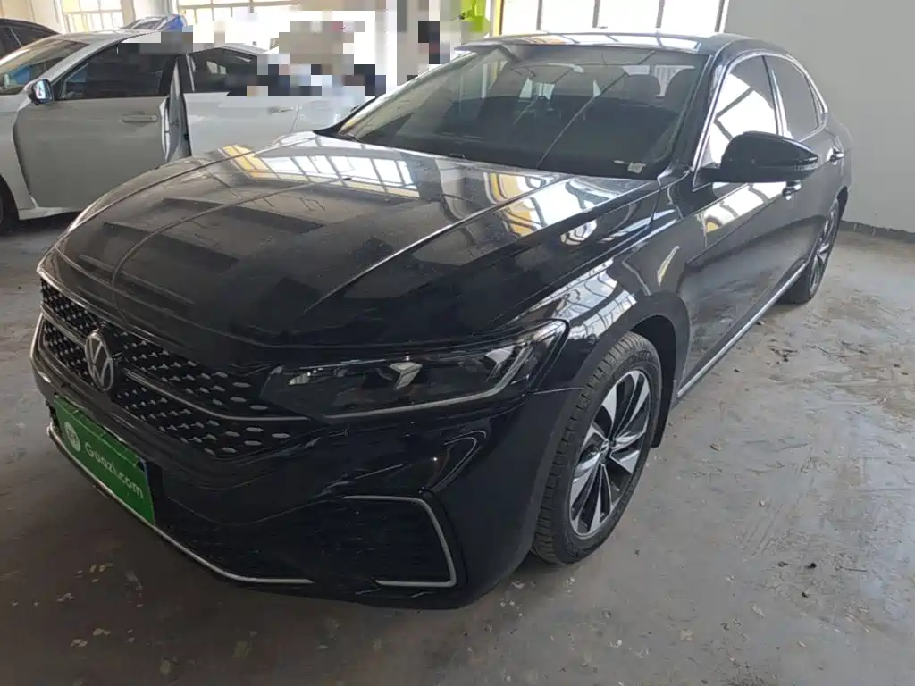 Volkswagen Passat 2023 Facelift 330TSI Starlight Elite Edition