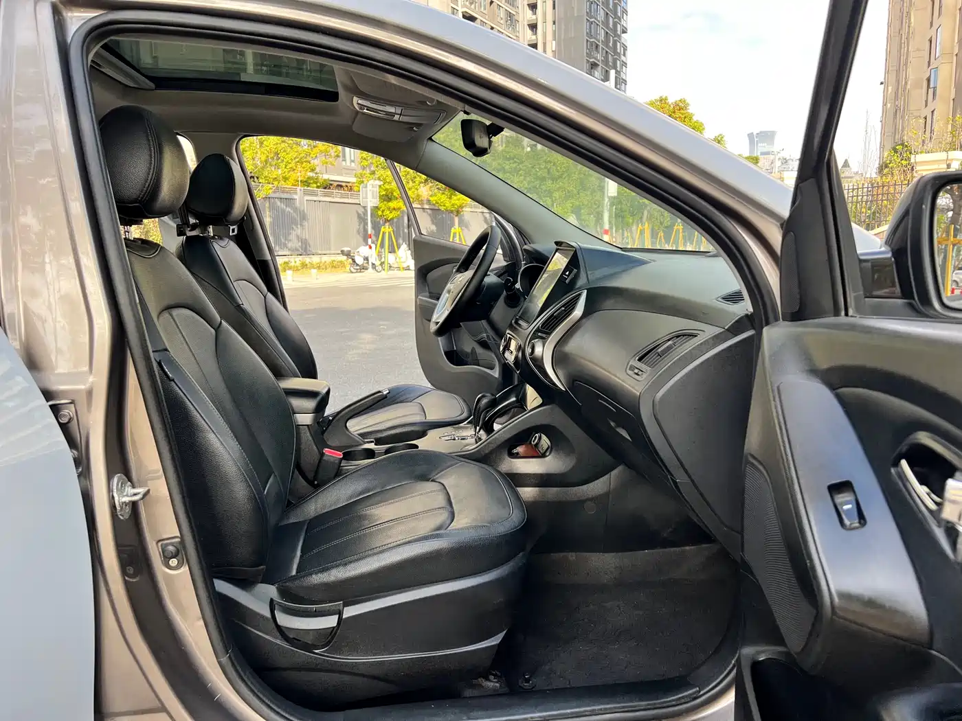 Hyundai Beijing Hyundai ix35 2013 2.4L Automatic 2WD Leading GLX China IV фото 12