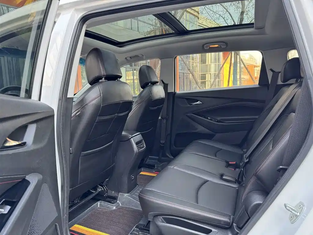 Chevrolet Volando 2018 Redline 530T Auto Premium Edition (5+2 seats) China V фото 14