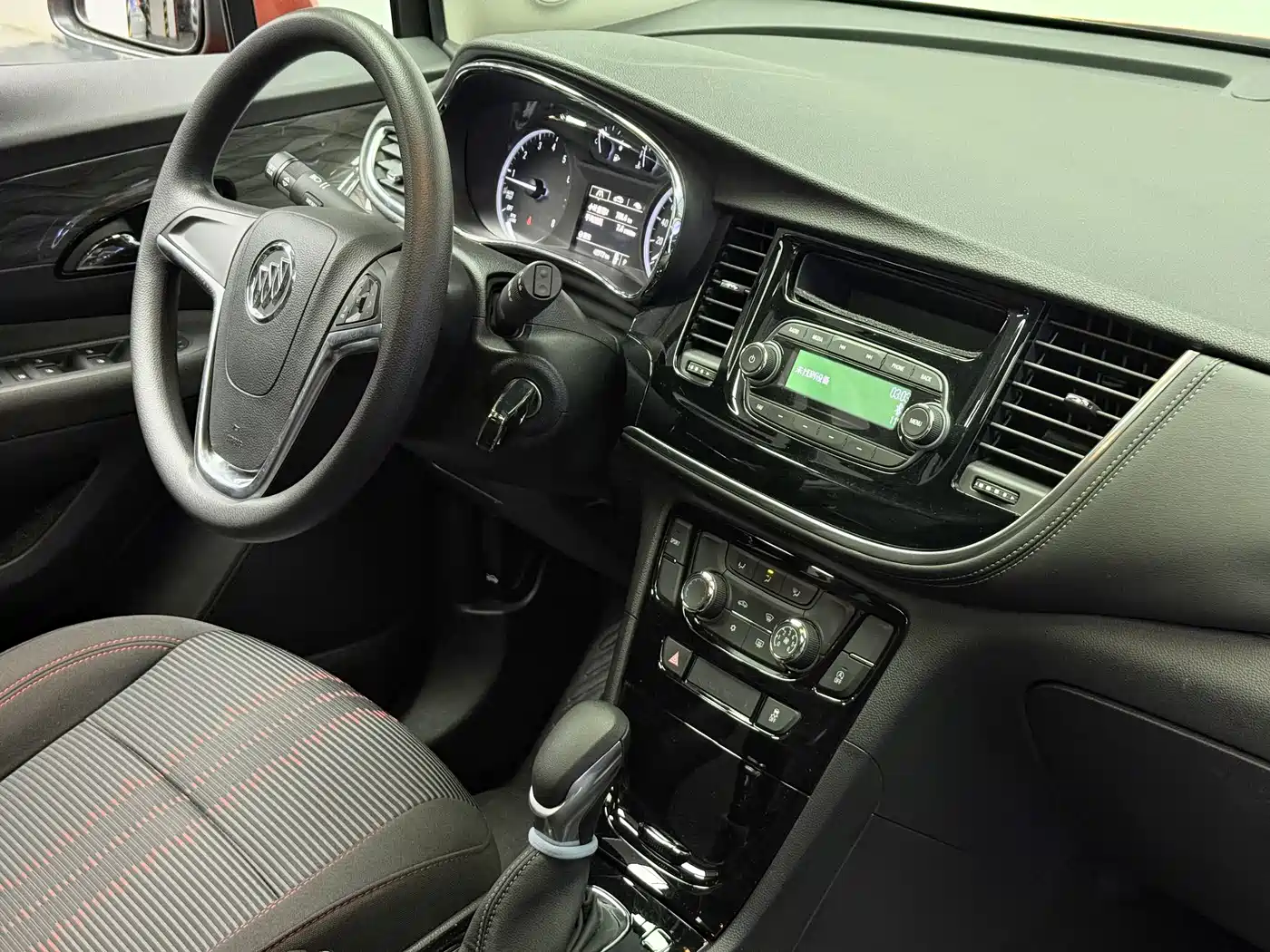 Buick Encore 2016 18T Automatic 2WD Urban Leading фото 10