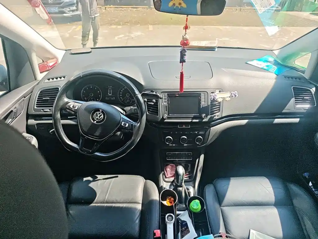 Volkswagen Sharan 2017 2016 380TSI Premium 7-seater