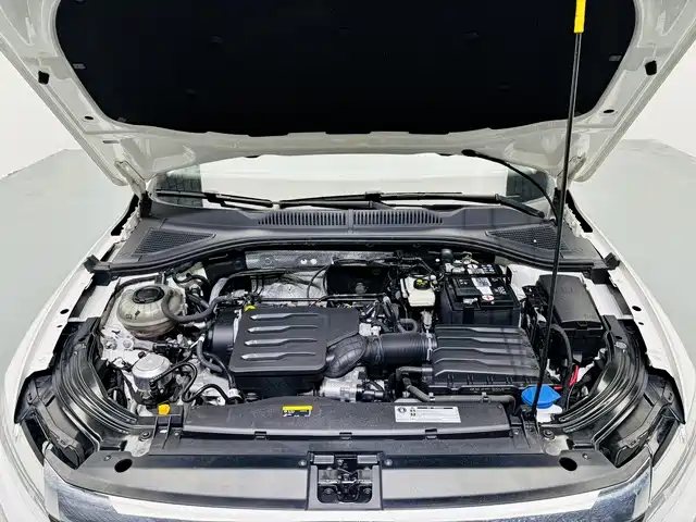 Volkswagen Lavida 2022 1.5L Auto Comfort Edition фото 19