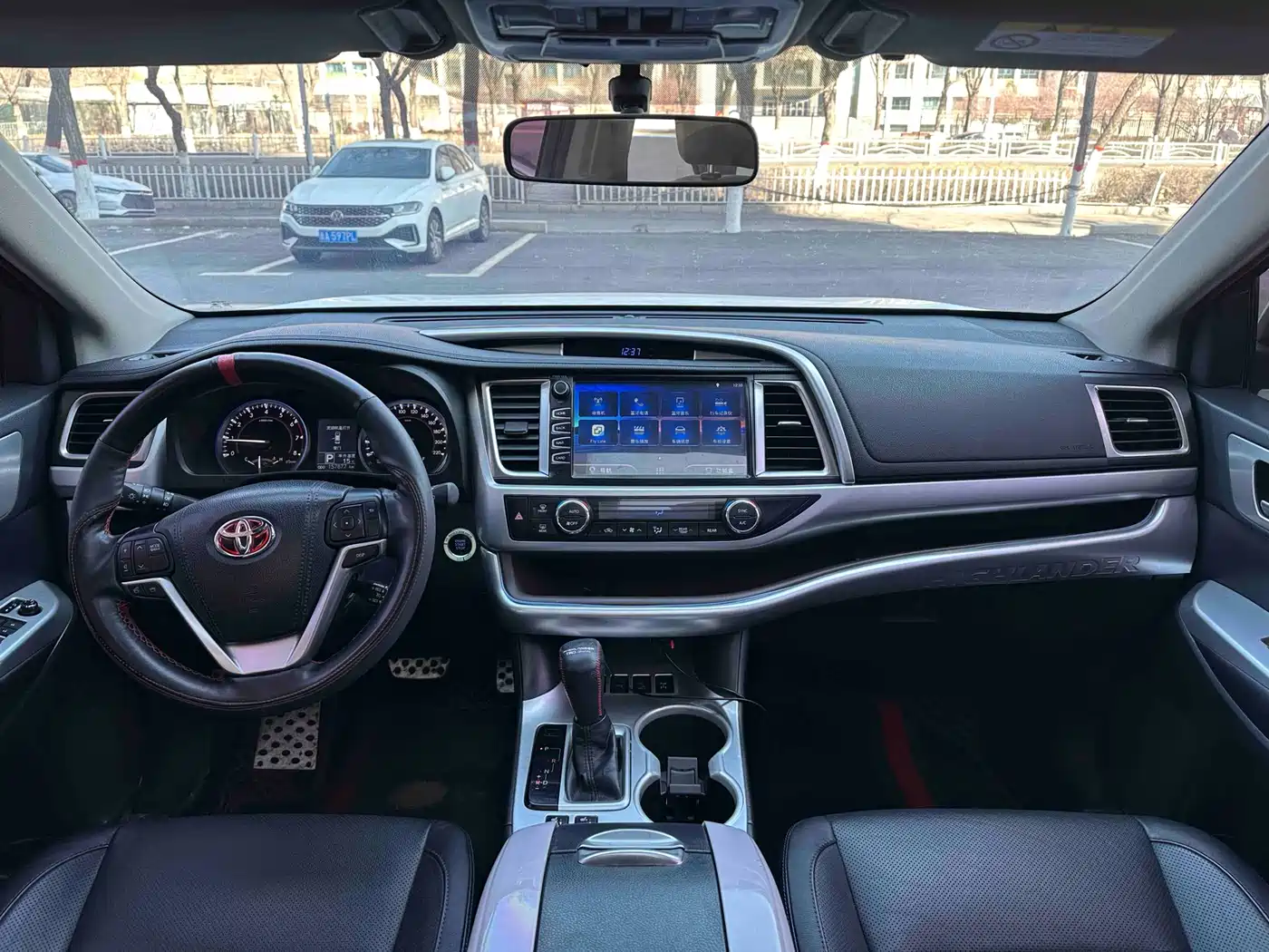Toyota Highlander 2015 2.0T AWD Luxury Edition 7-seater фото 6