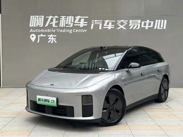 Li Auto i6 2025 2WD Base Model