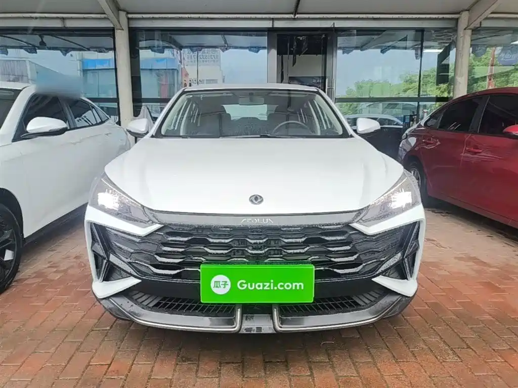 DONGFENG FENGSHEN YI HYUN