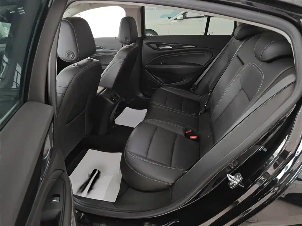 BUICK REGAL