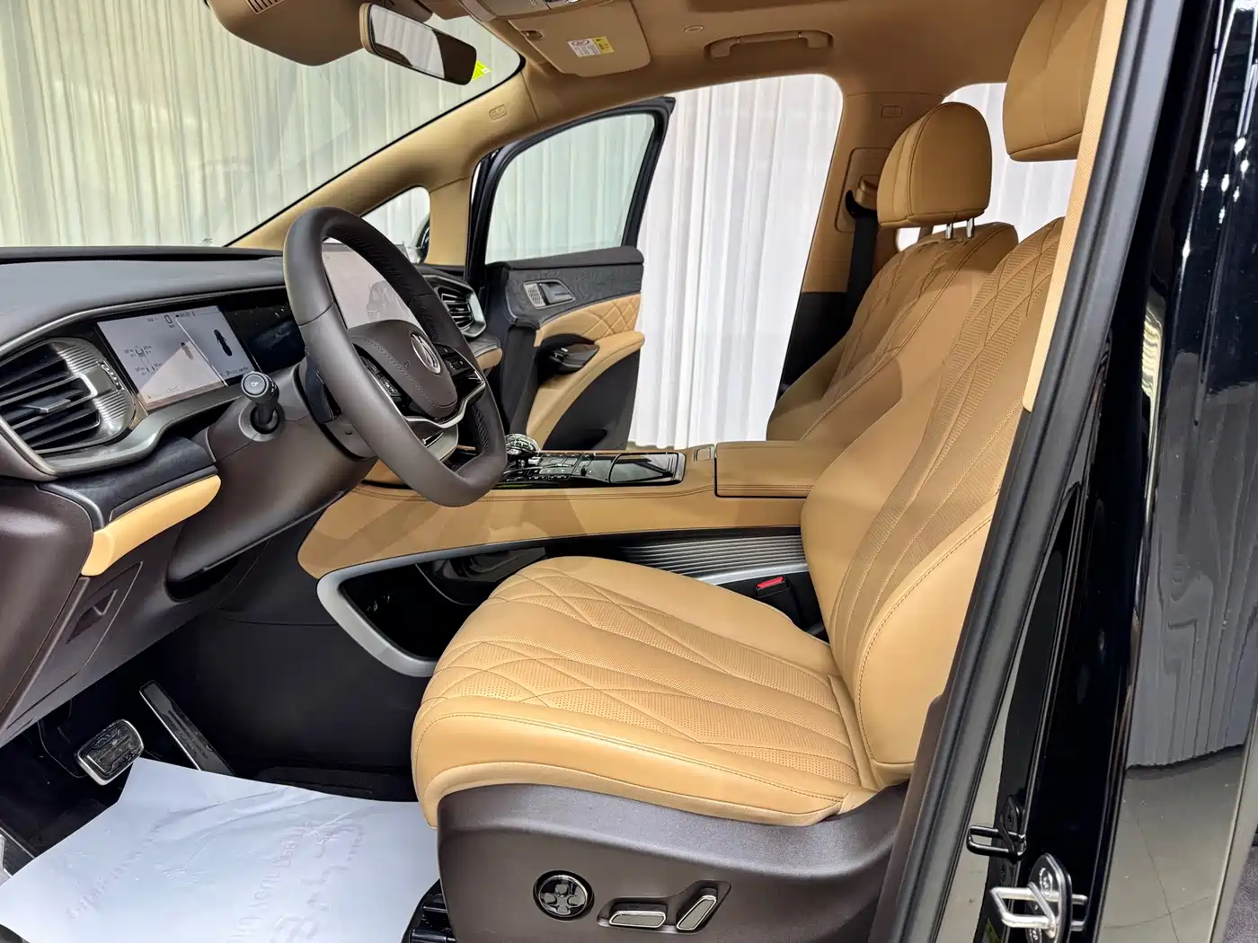 Denza D9 2026 2025 DM-i Smart Driving Edition 1100 FWD Flagship