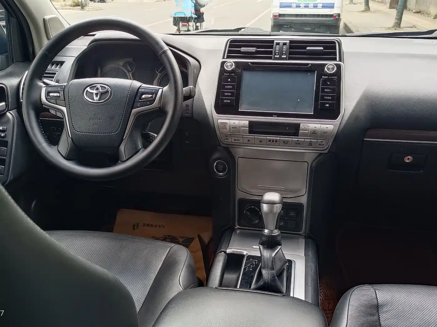 Toyota Prado 2018 3.5L Automatic TX-L Rear-mounted Spare Tire фото 5