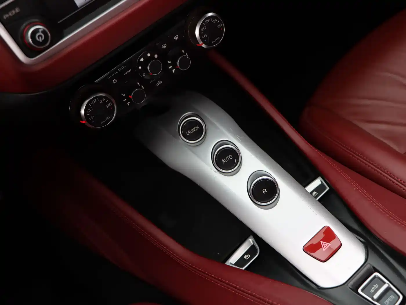 FERRARI CALIFORNIA T