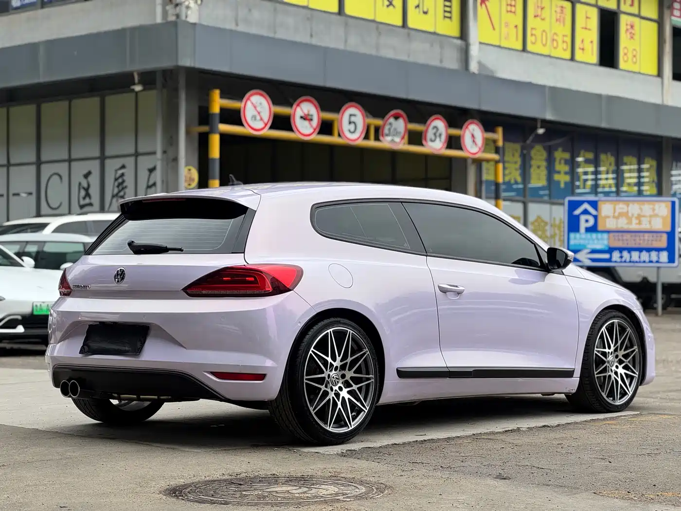 Volkswagen Scirocco 2015 1.4TSI Trend Edition фото 8
