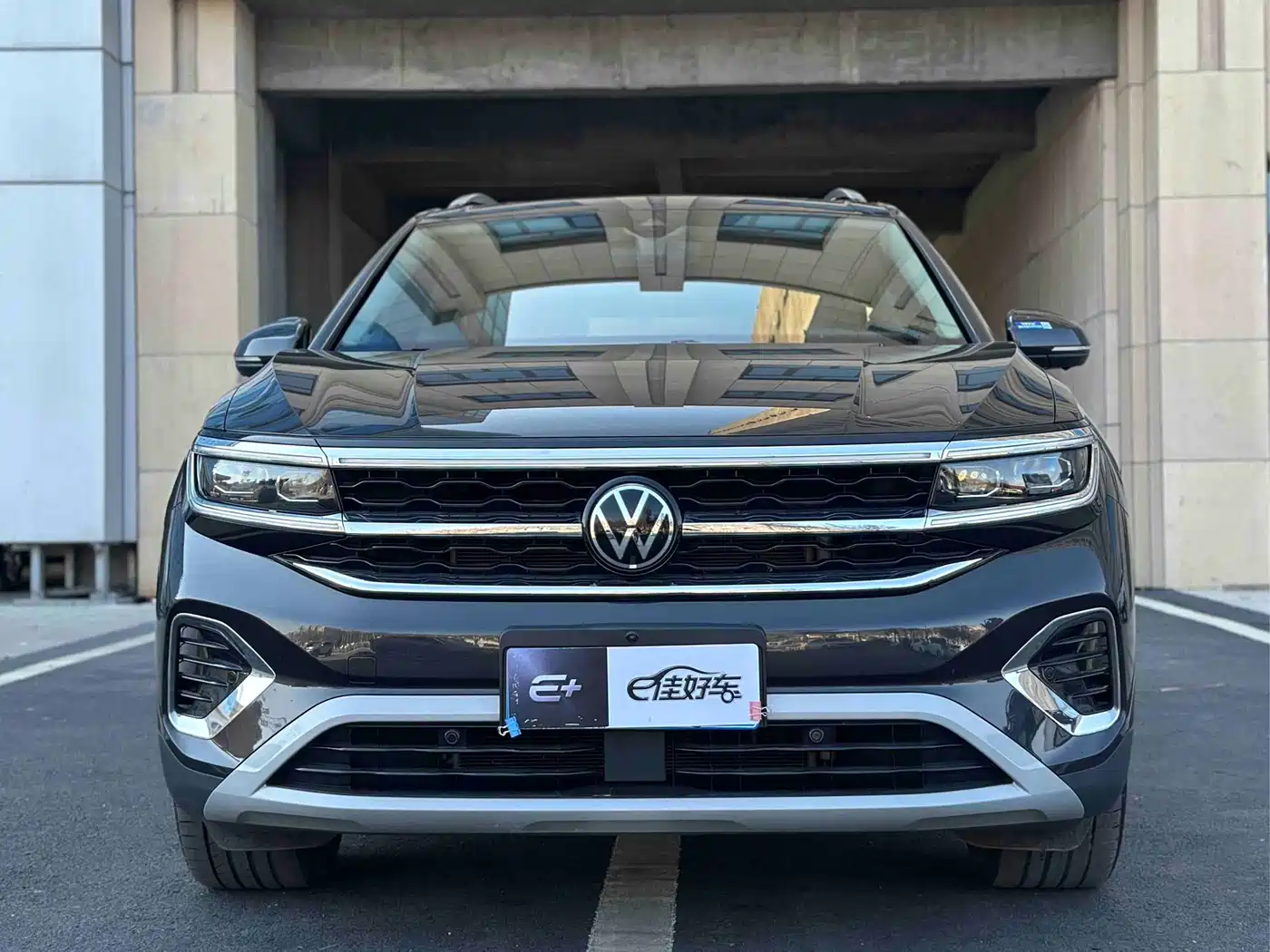 Volkswagen Talagon 2023 Facelift 530TSI 4WD Flagship Victory Pro Edition 6-Seater фото 2