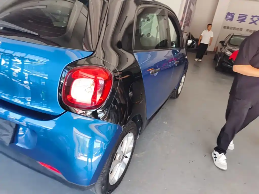 smart forfour 2016 2016 1.0L 52kW Agile Edition