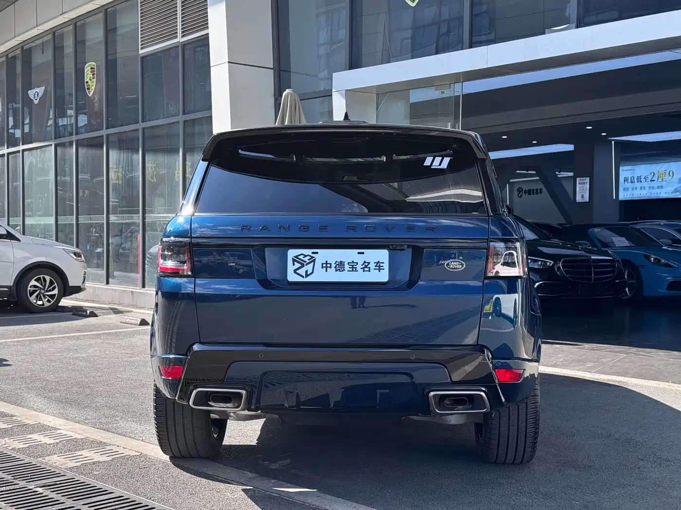 Land Rover Range Rover Sport 2022 3.0 L6 Indigo Flowing Light Edition фото 5