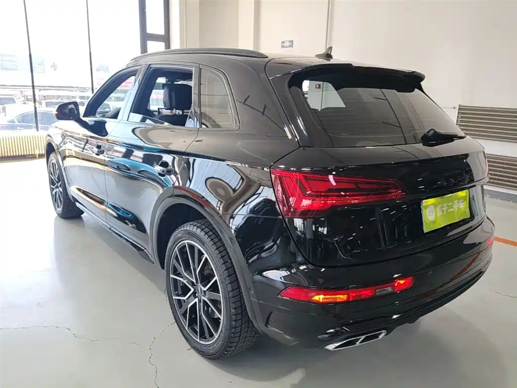 Audi Q5L 2024 Model 45 TFSI Luxury Dynamic фото 5