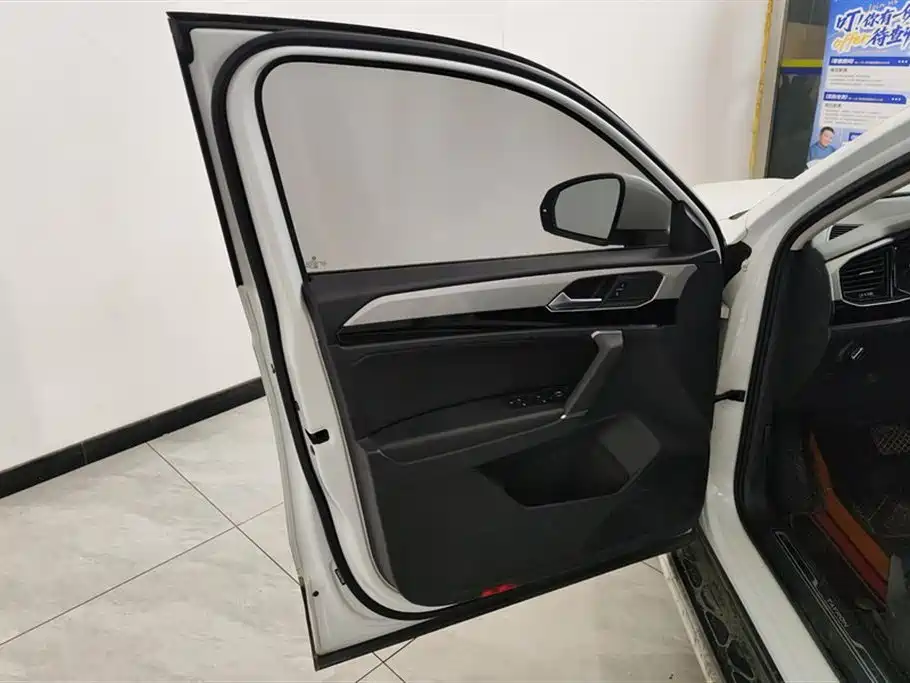 Volkswagen Tayron 2020 330TSI 2WD Luxury Smart Edition фото 7