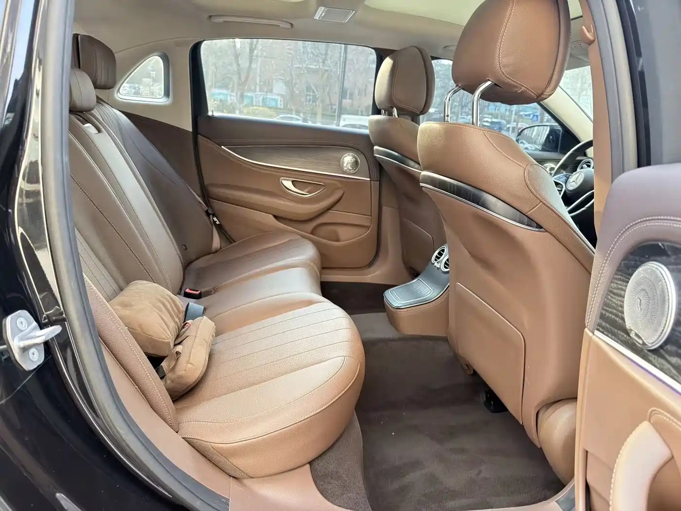 Mercedes-Benz E-Class New Energy 2022 E 350 e L Plug-in Hybrid Sedan фото 24