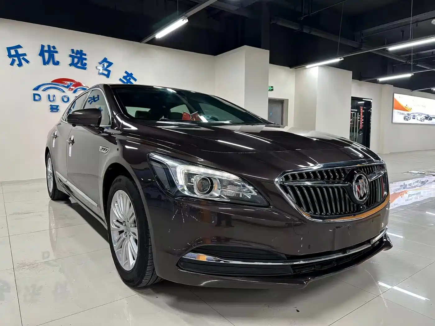 Buick LaCrosse 2016 20T Elite Type фото 3