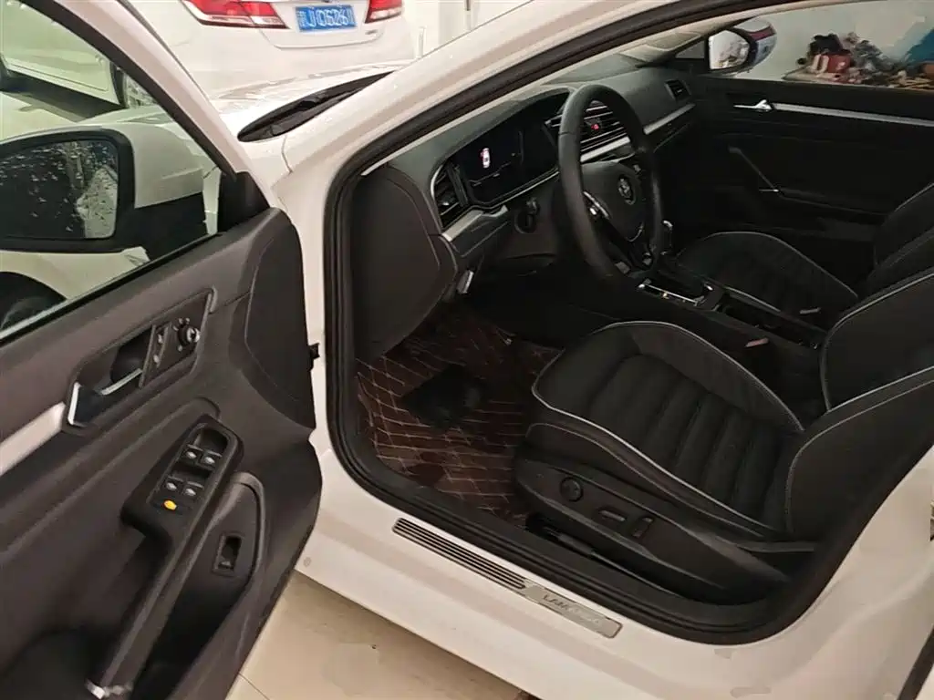 Volkswagen Lamando 2019 280TSI DSG Luxury Edition China VI фото 15