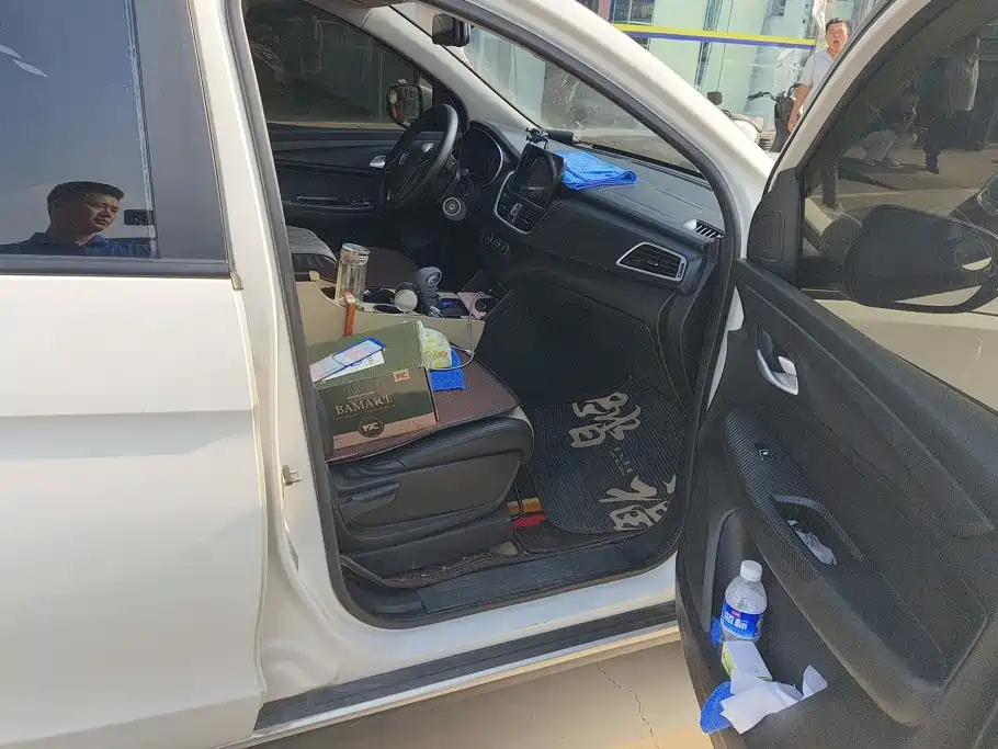 Baojun 730 2019 2019 1.5T CVT Fashion Edition 7-Seater China VI