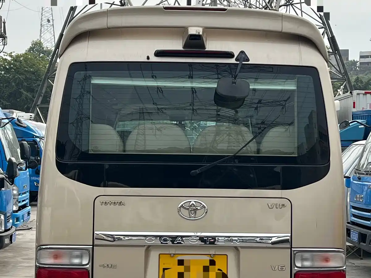 Toyota Coaster 2015 4.0L Premium Bus GRB53L-ZCMSK 20-seater фото 5