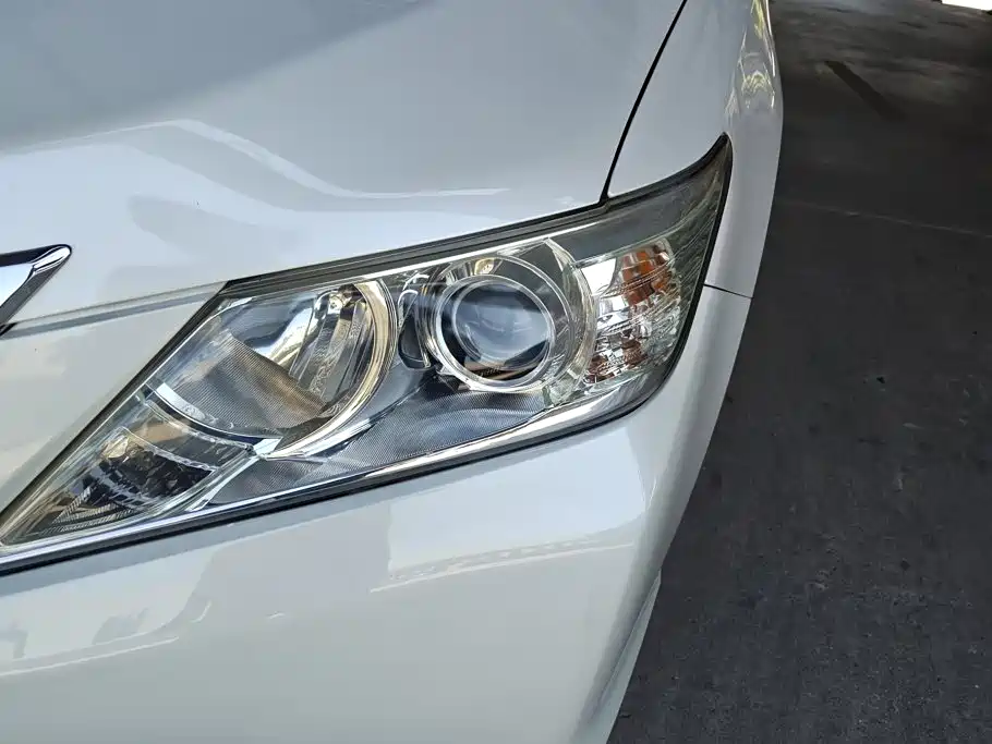 Фото 5 - Toyota Camry
