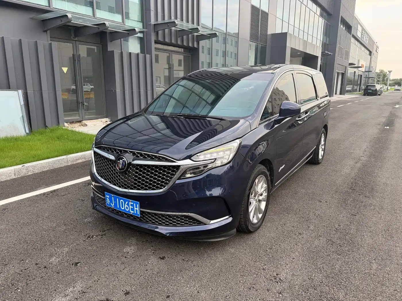 Фото 1 - Buick GL8