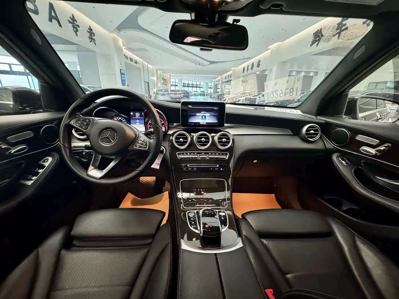 Mercedes-Benz GLC 2018 GLC 260 4MATIC Luxury фото 6