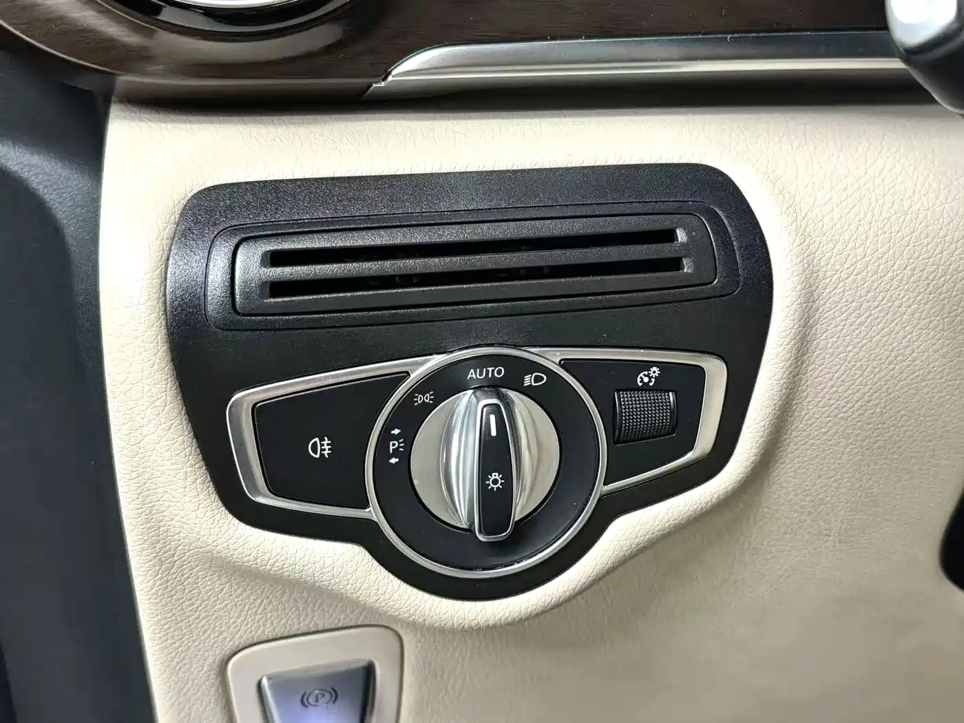 MERCEDES-BENZ V CLASS