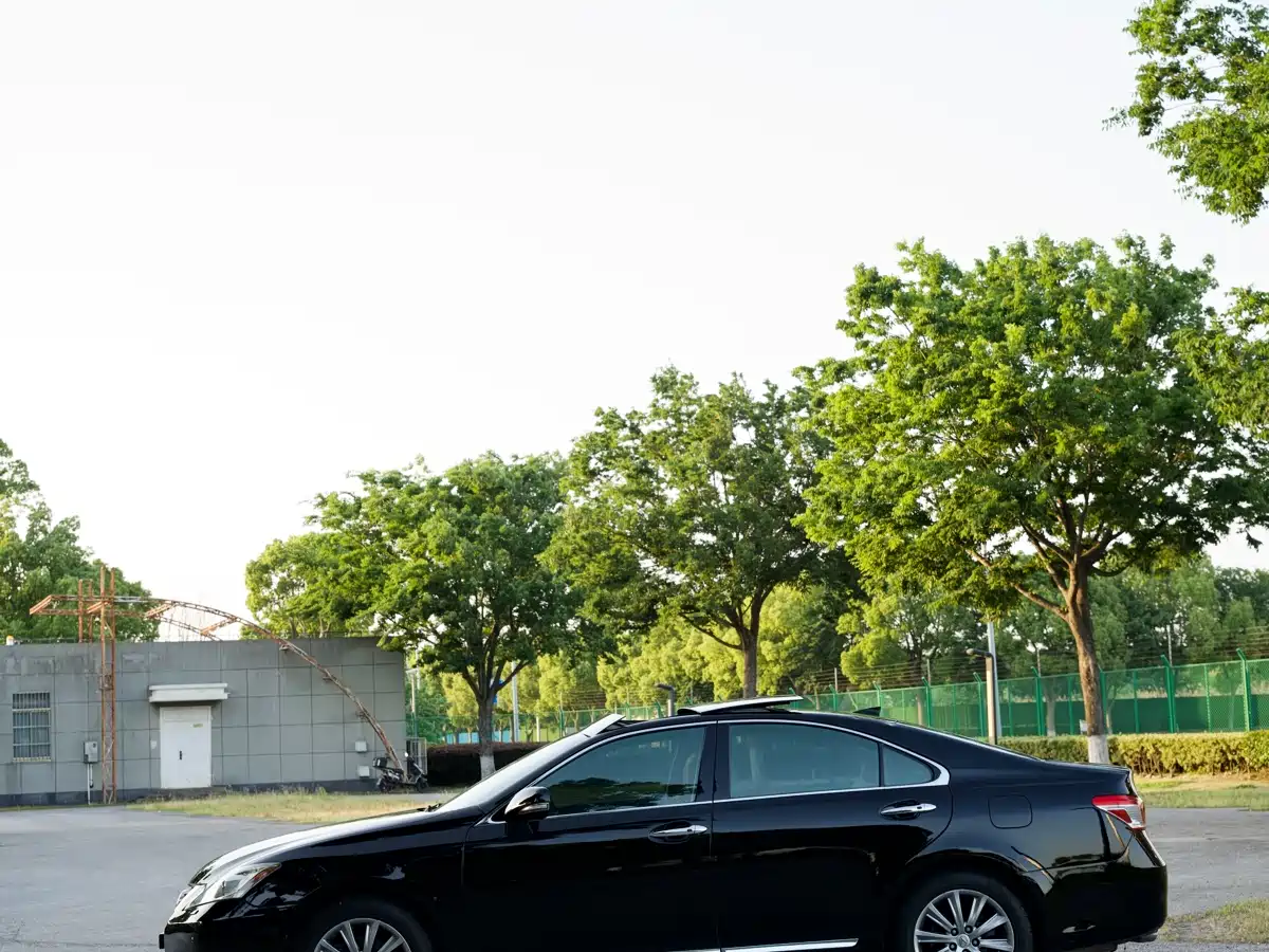 Lexus ES 2010 350 Luxury Edition фото 9