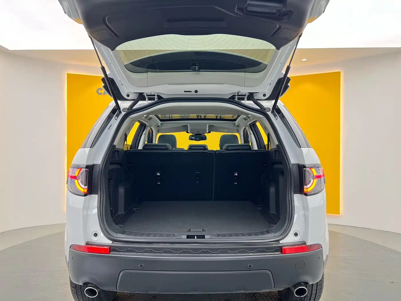 Land Rover Discovery Sport 2019 240PS SE Edition China V фото 25