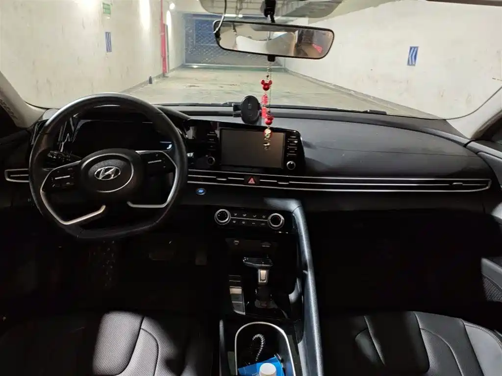 Hyundai Elantra 2022 1.5L CVT GLX Elite Edition фото 7