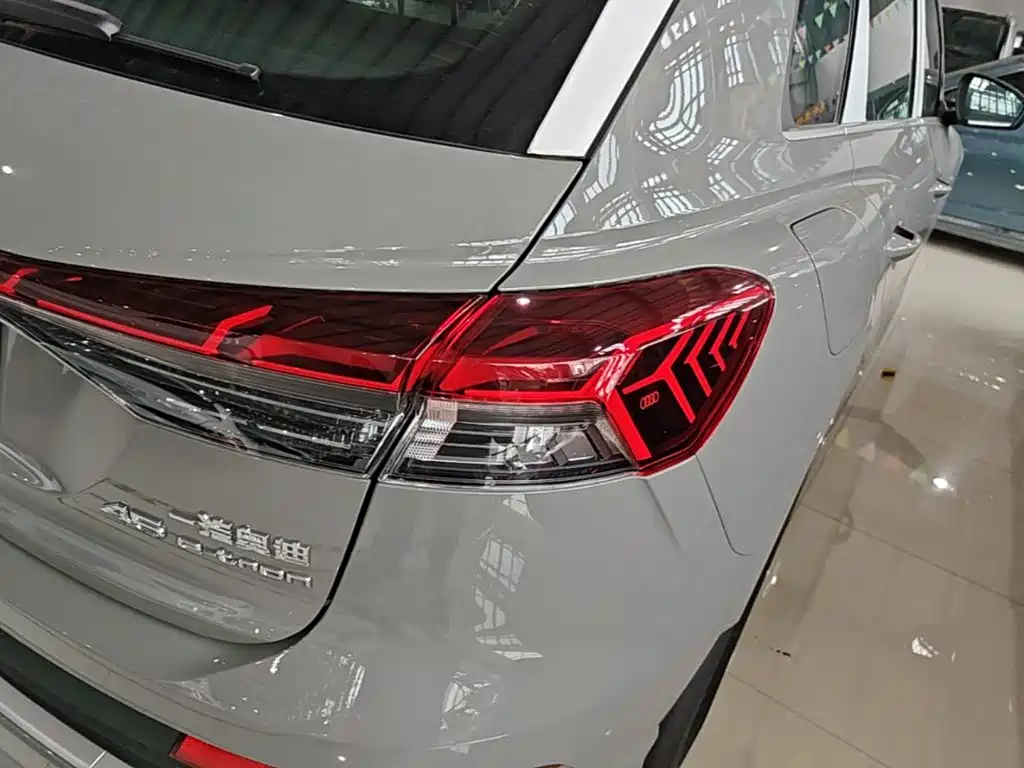 Фото 8 - Audi Q4 e-tron