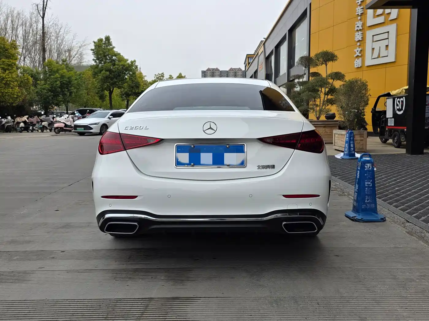 MERCEDES-BENZ C CLASS