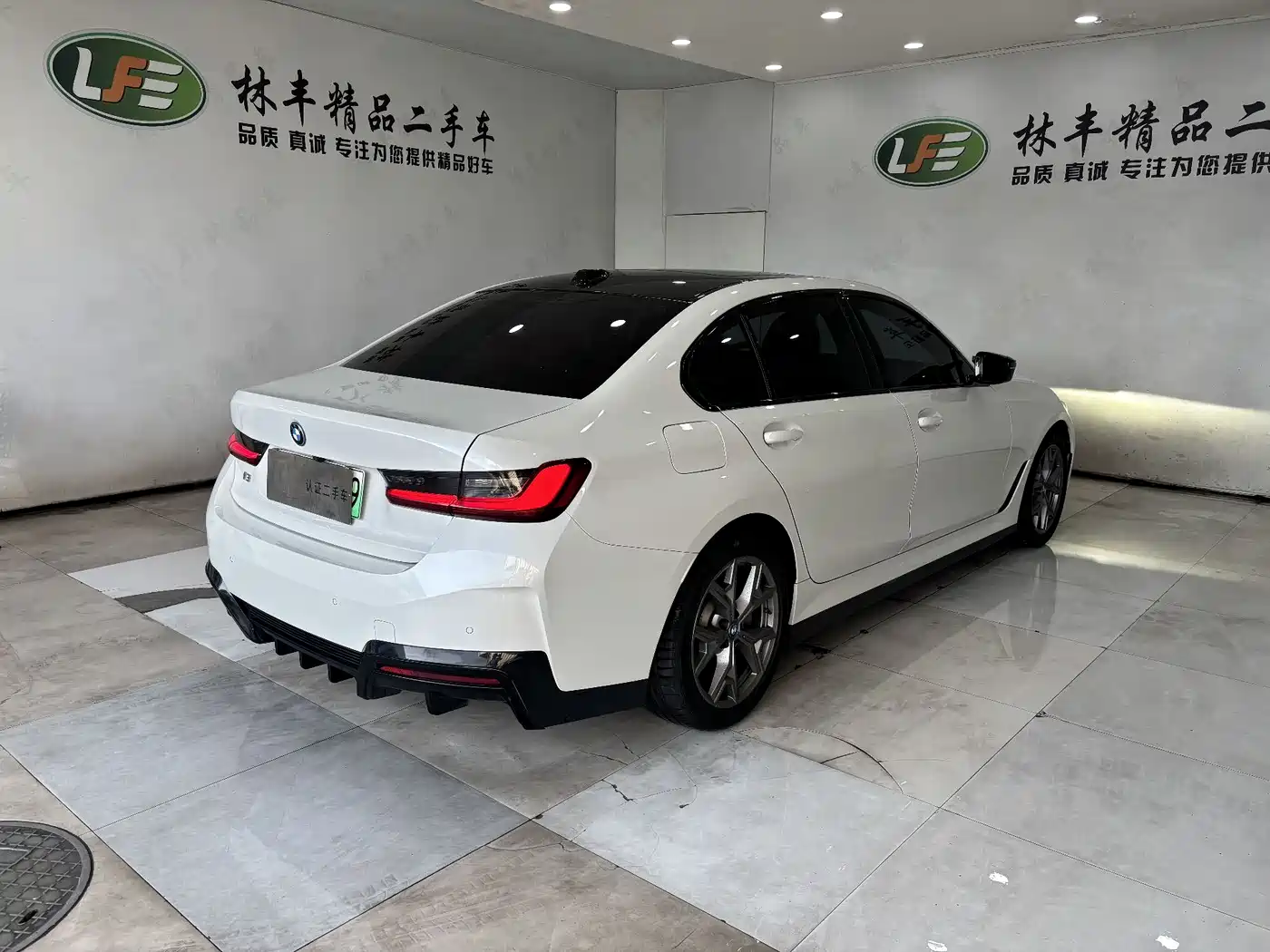 BMW i3 2024 eDrive 35 L фото 6