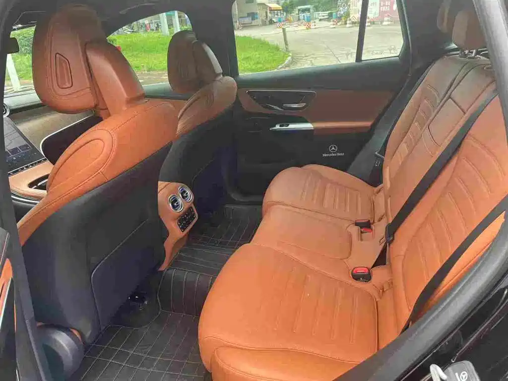Mercedes-Benz GLC 2024 GLC 300 L 4MATIC Dynamic 5-seater фото 4