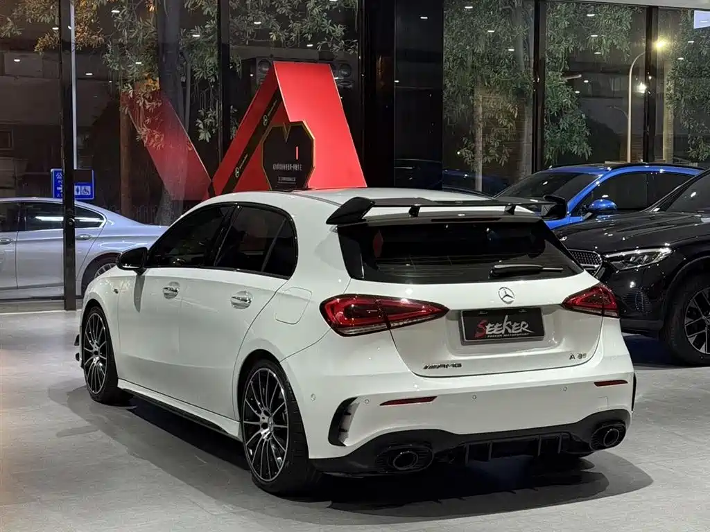 Mercedes-Benz A-Class AMG (Import) 2020 AMG A 35 4MATIC фото 4