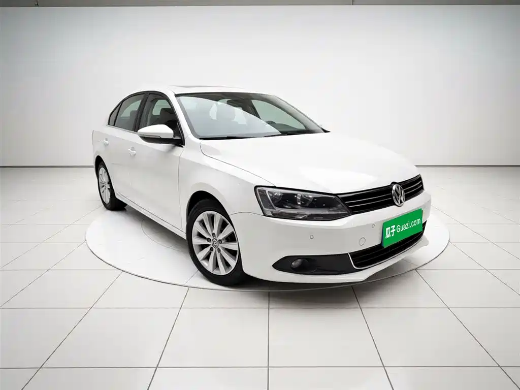 Volkswagen Sagitar 2014 Facelift 1.4TSI Manual Luxury фото 3