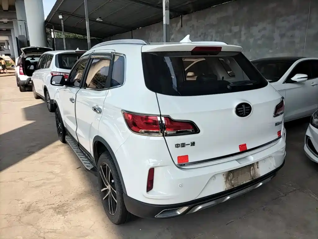 Besturn X40 2017 2017 1.6L Manual Luxury