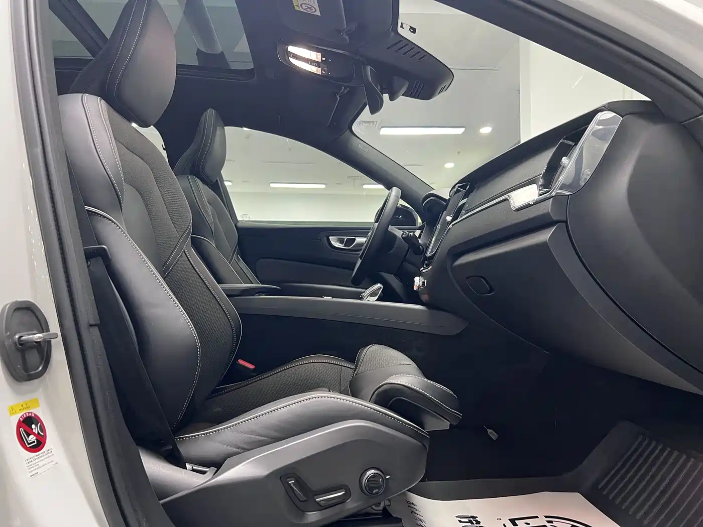 Фото 18 - Volvo XC60