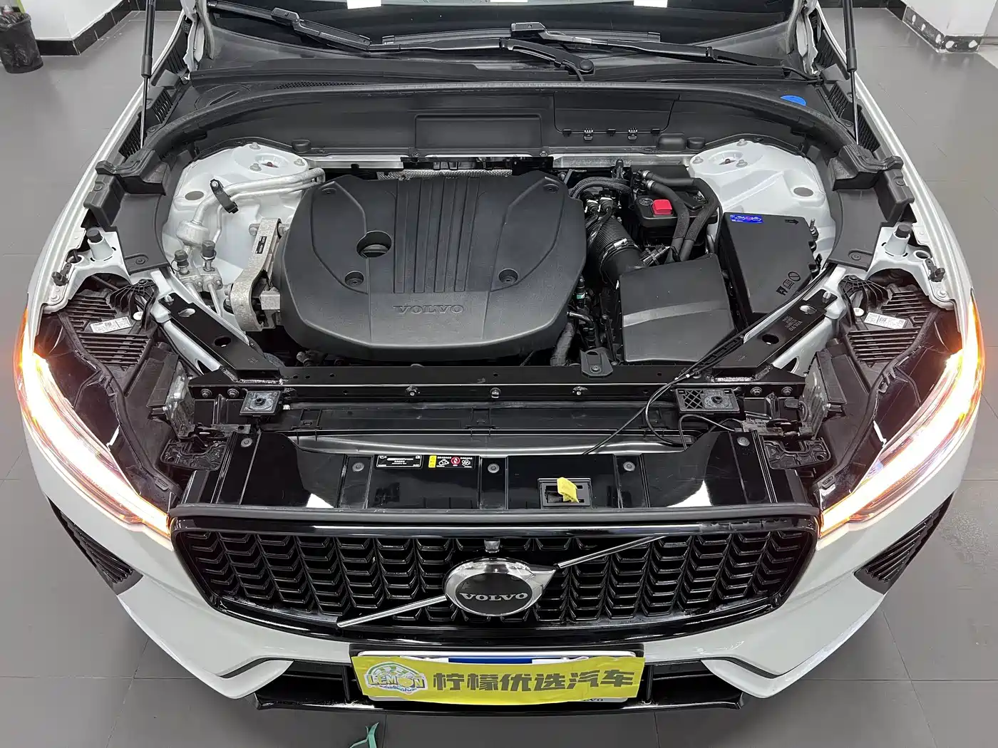 Фото 9 - Volvo XC60