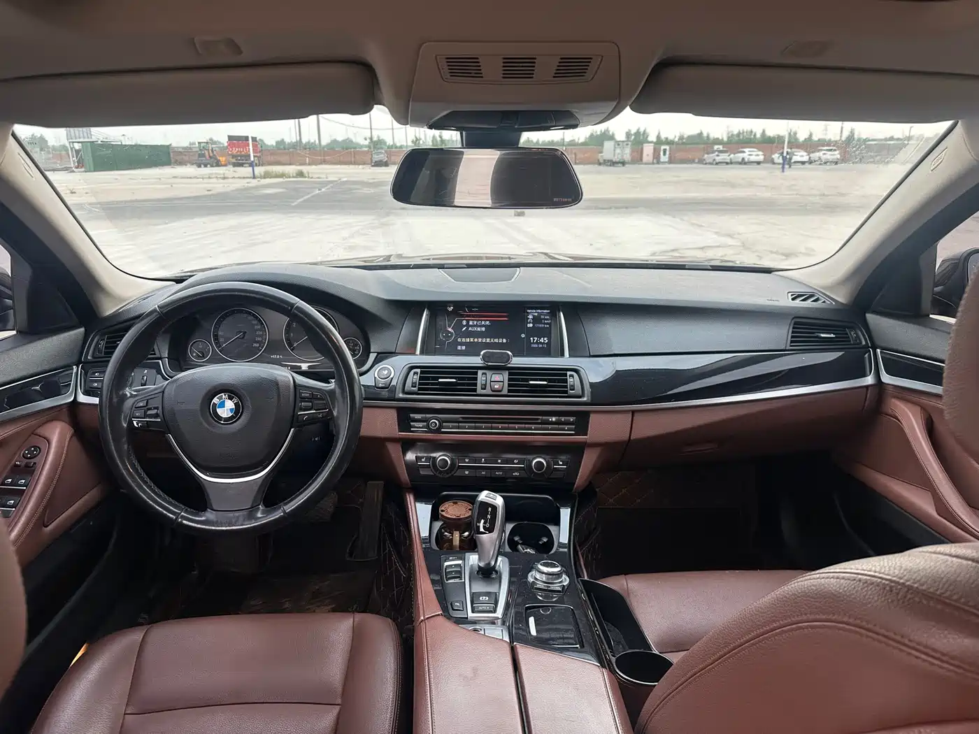BMW 5 Series 2017 520Li Classic Edition фото 7