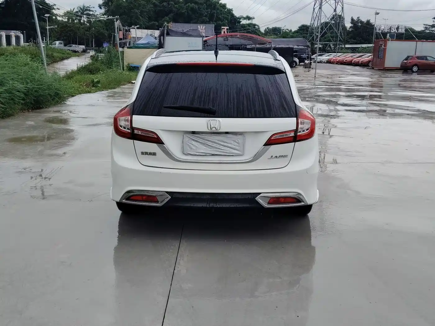 Honda Jade 2014 2013 1.8L Automatic Comfort Edition 5-seater