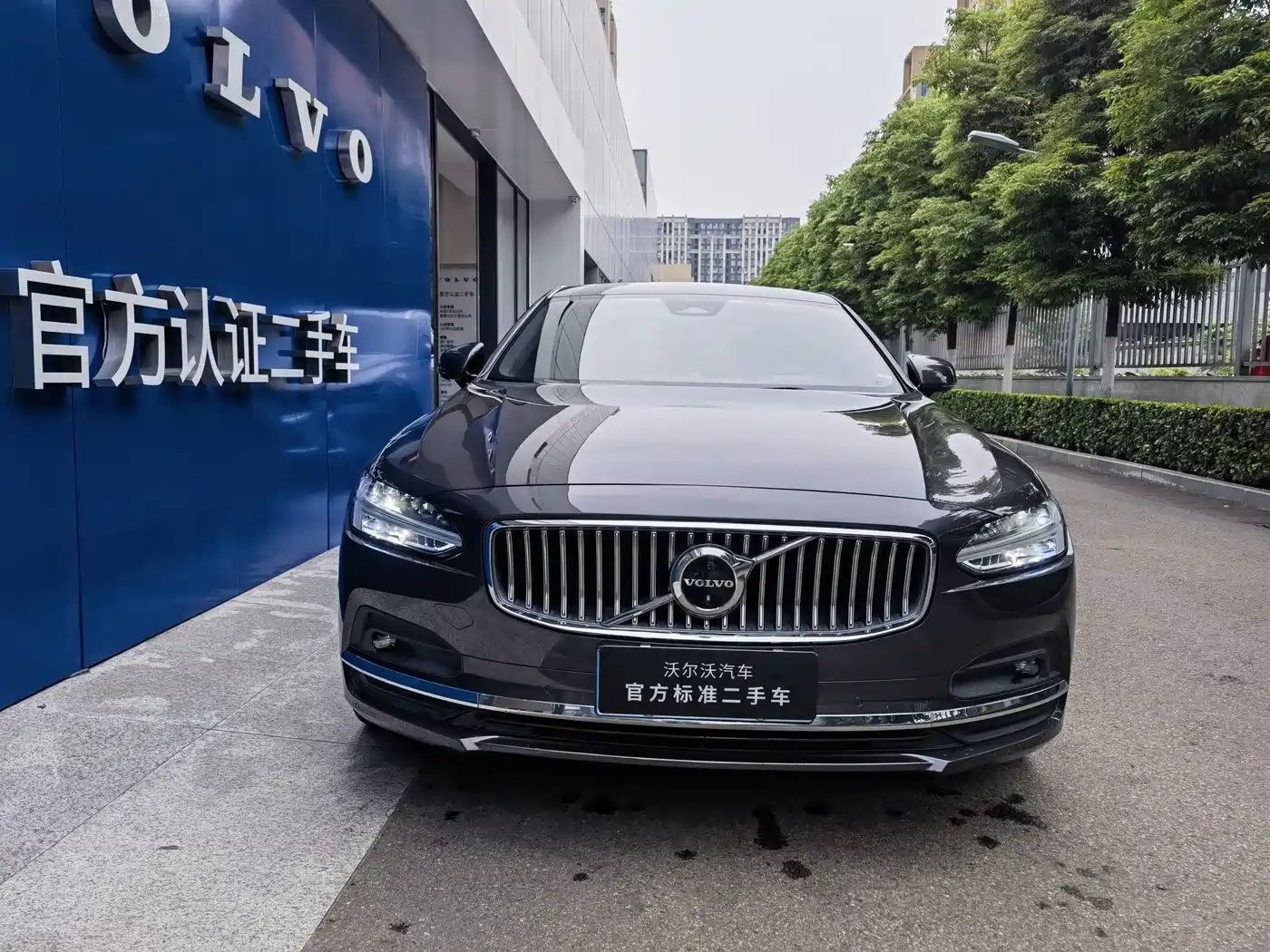 Фото 2 - Volvo S90