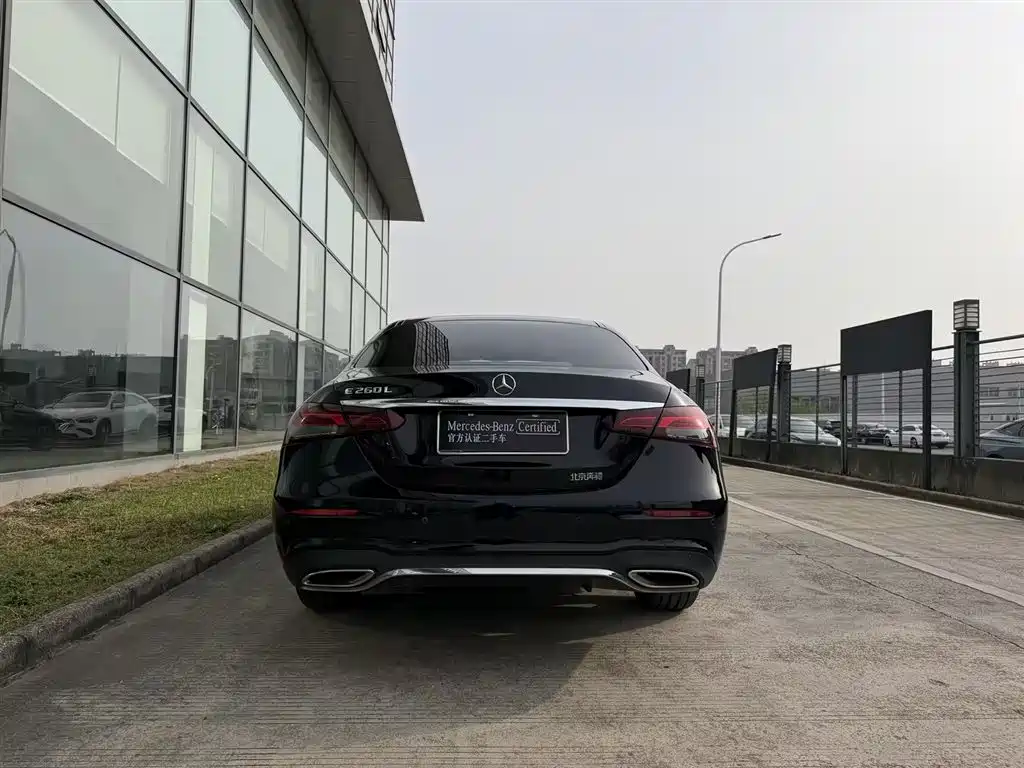 Mercedes-Benz E-Class 2022 E 260 L Sport фото 18