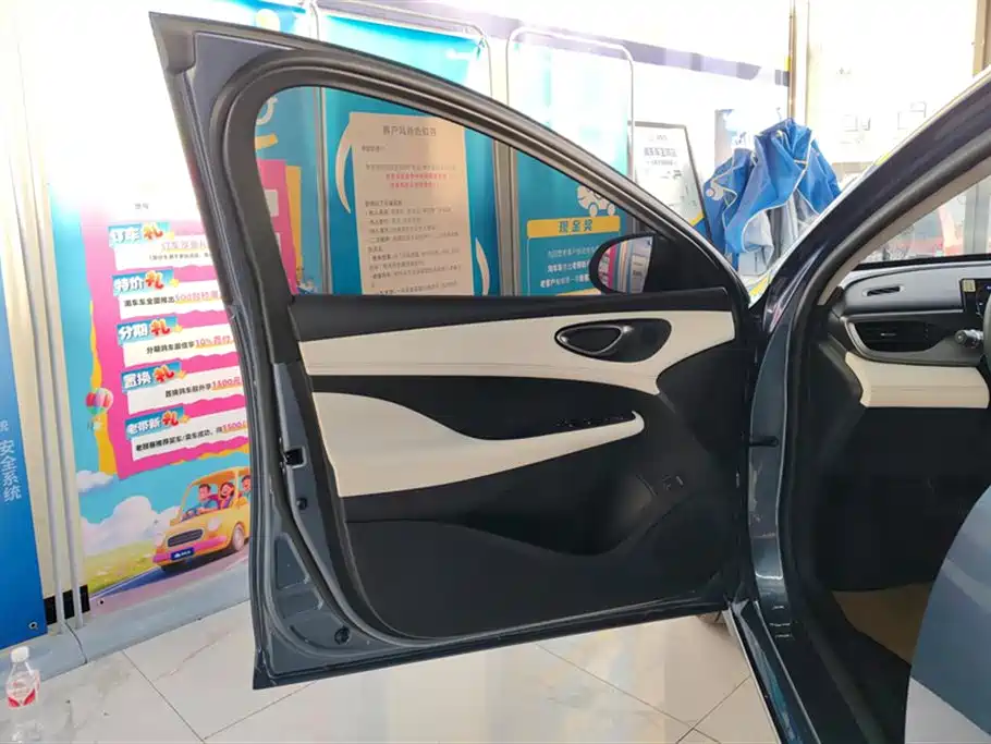 BYD Hai Bao 05 DM-i 2025 DM-i Smart Drive Edition 55KM Luxury фото 7