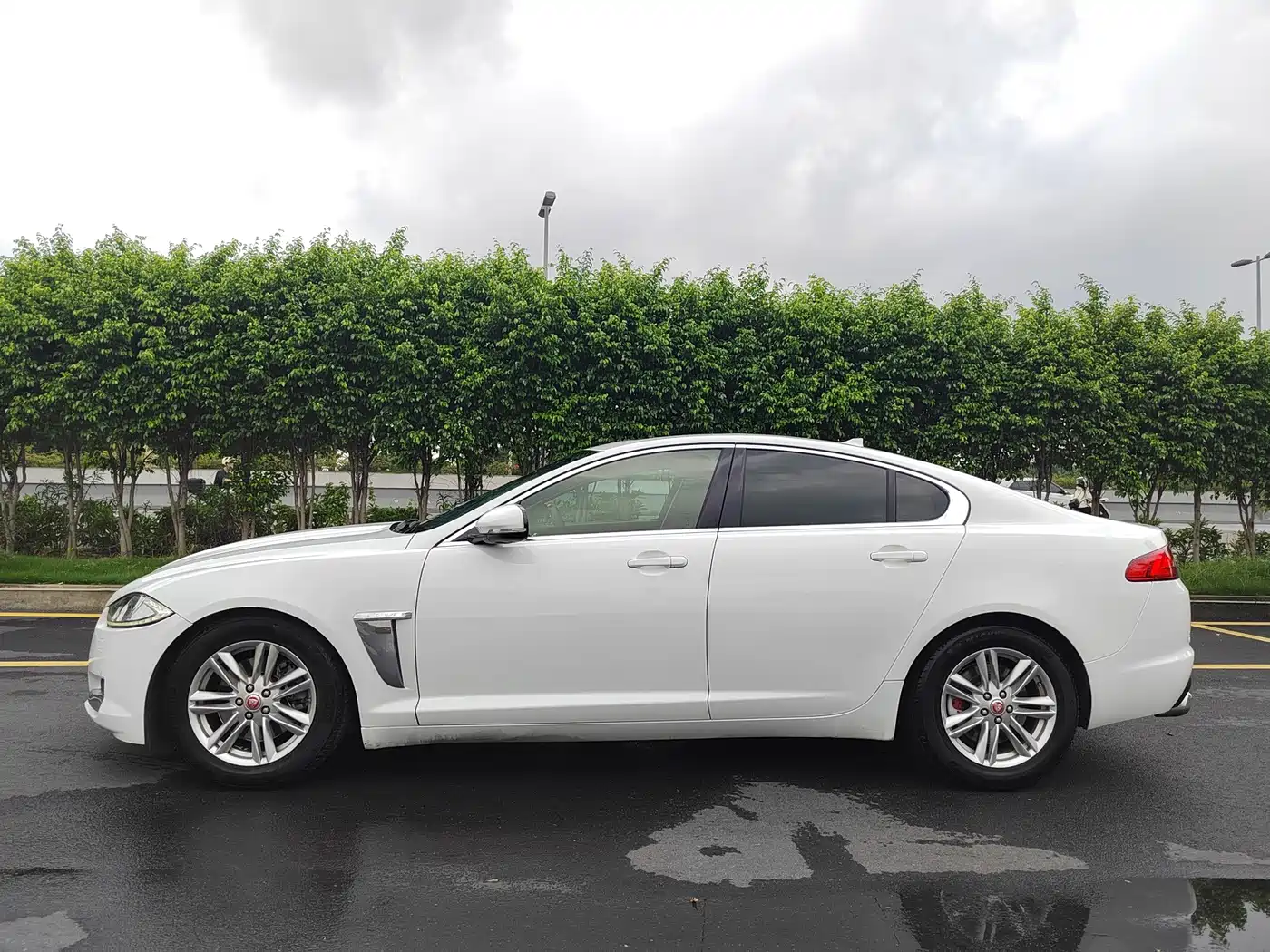 Jaguar XF 2015 2015 XF 2.0T Style Edition